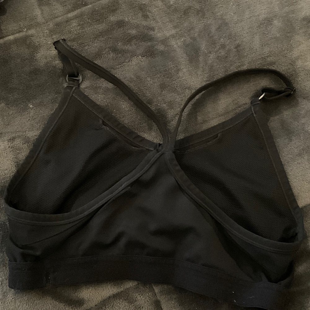 Nike Women's Black Strappy Sports Bra - Picture 3 of 3